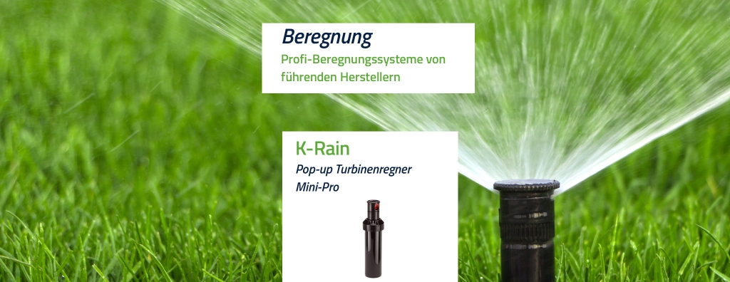 Eine Rasenfläche wird durch eine Sprinkleranlage bewässert